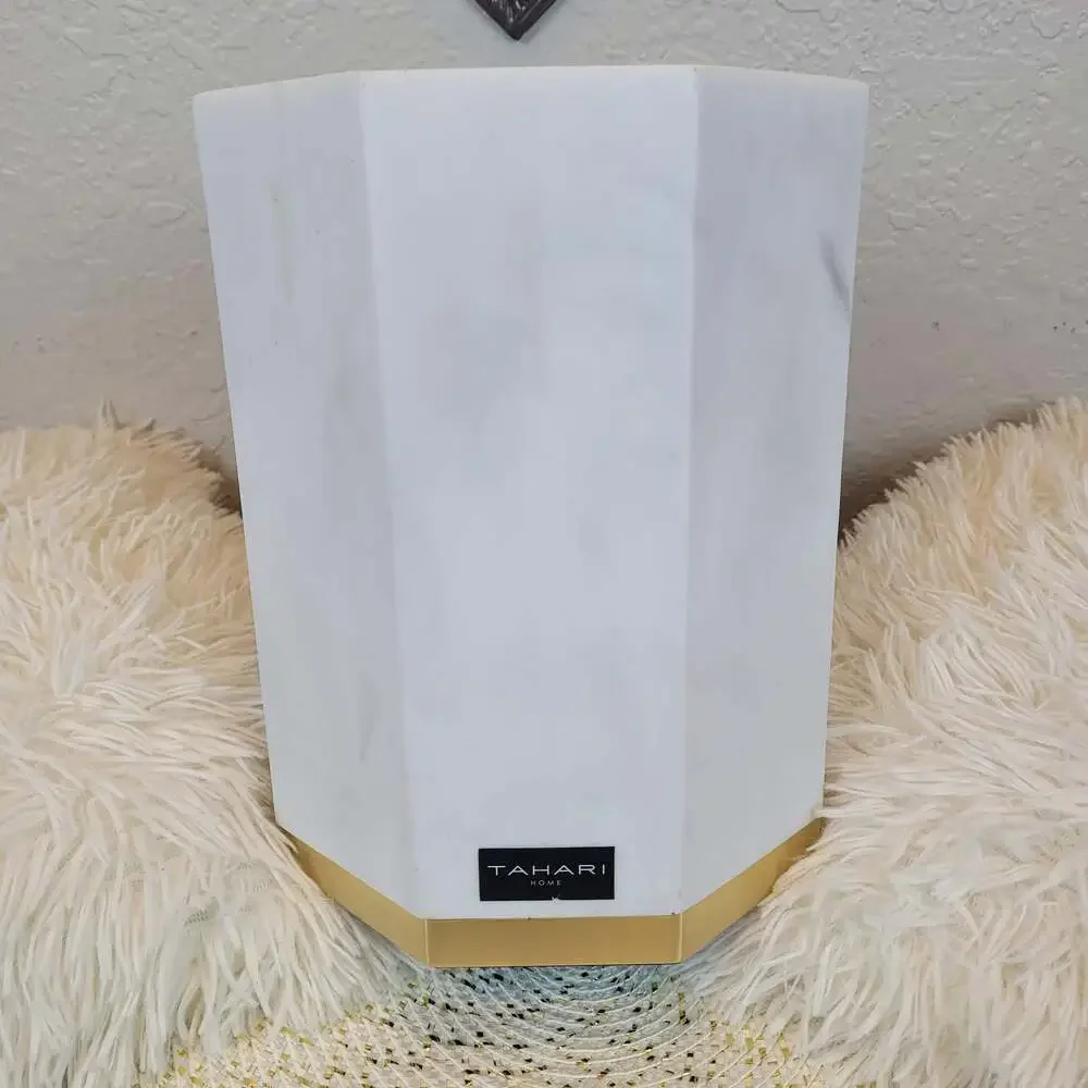 Tahari Bathroom Decor